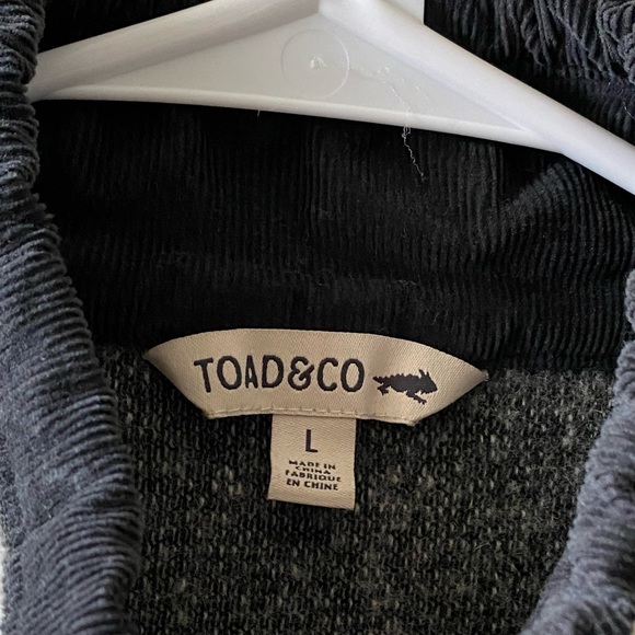 Toad&Co fuzzy Sherpa vest - Picture 3 of 10